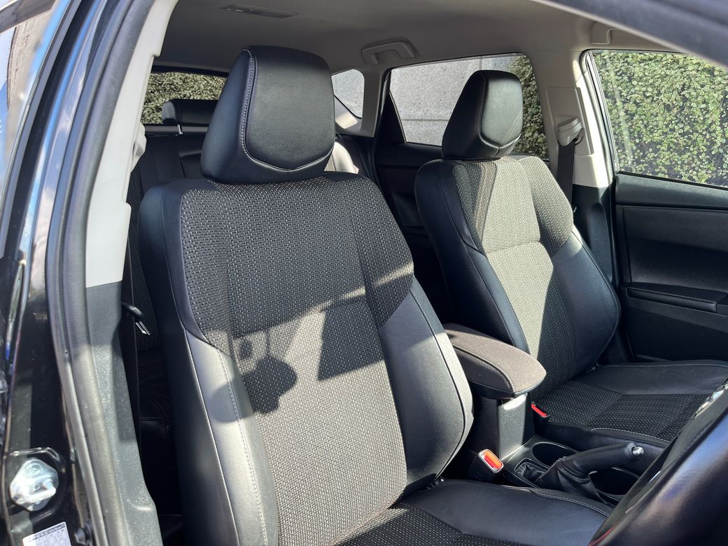 2016 Toyota Auris
