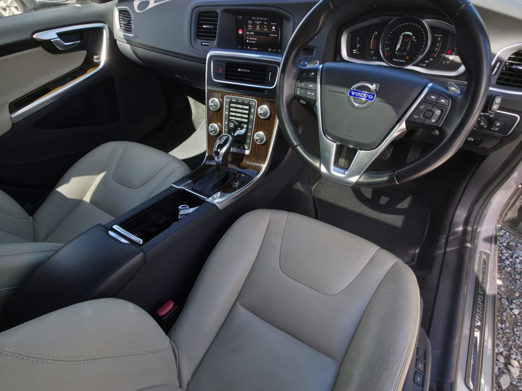 2018 Volvo V60 Cross Country