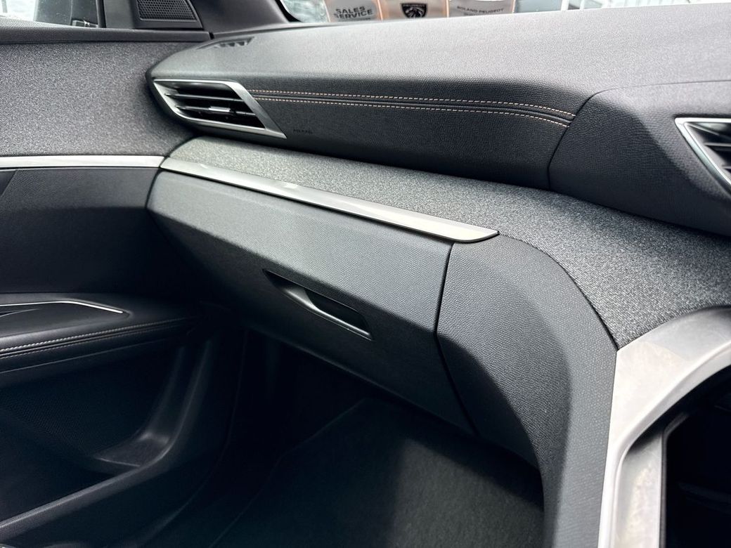 2020 Peugeot 5008
