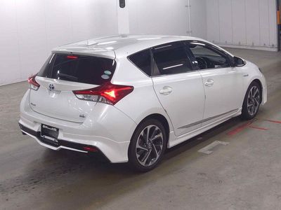 2016 Toyota Auris