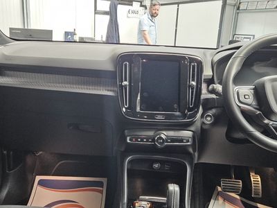 2022 Volvo XC40