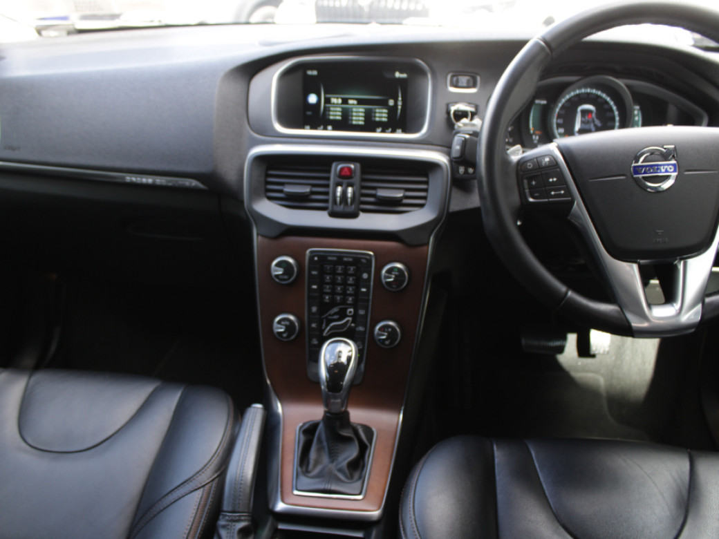2015 Volvo V40