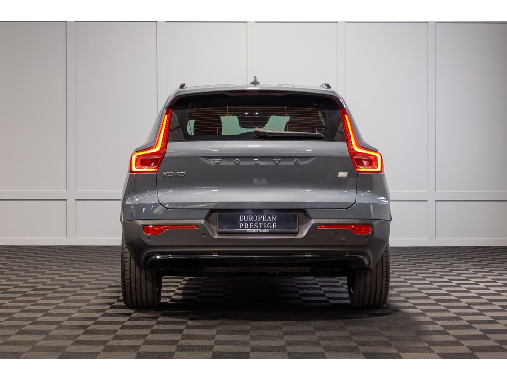2022 Volvo XC40