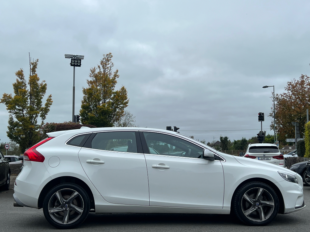 2016 Volvo V40