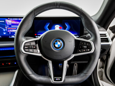 2025 BMW i4