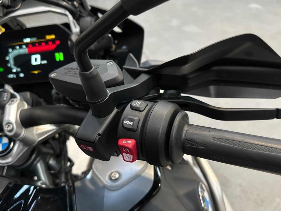 2022 BMW R1250