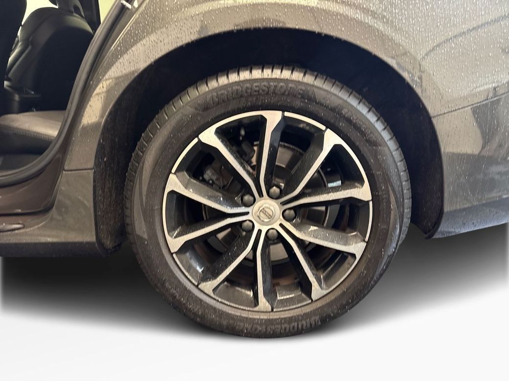 2021 Volvo V60