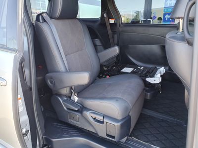 2017 Toyota Estima