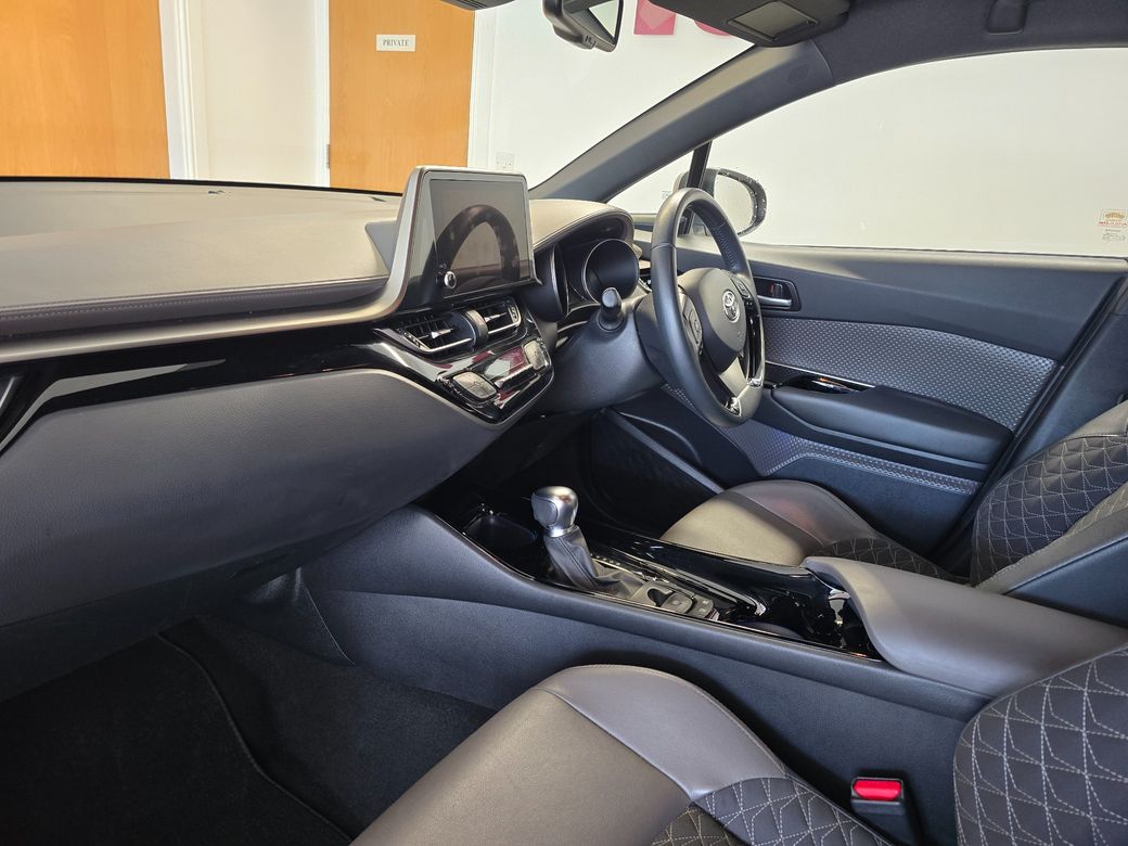 2023 Toyota C-HR