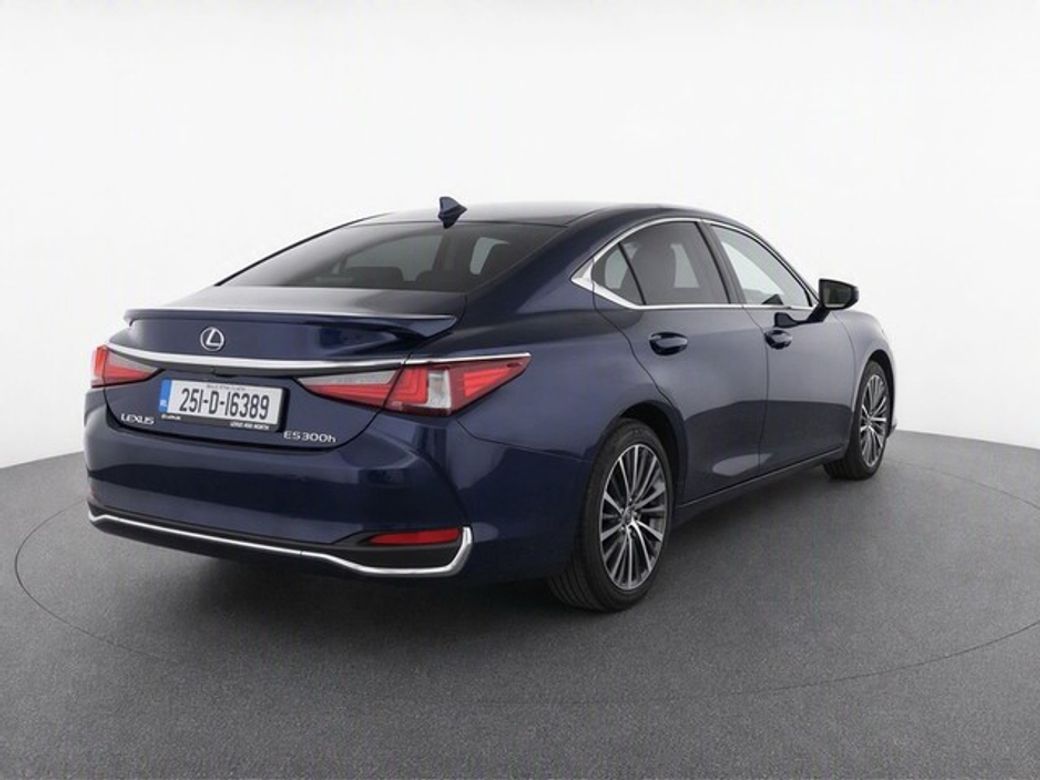 2025 Lexus ES 300h