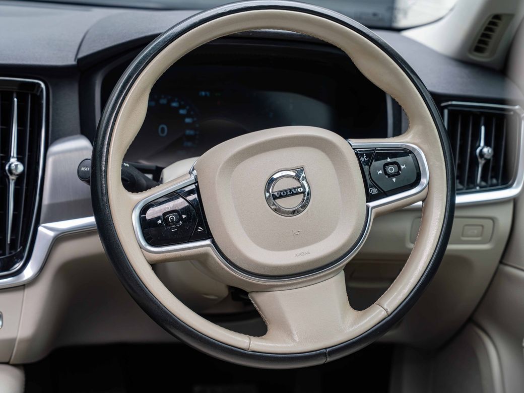 2021 Volvo S90