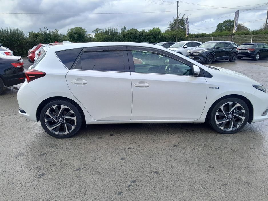 2016 Toyota Auris