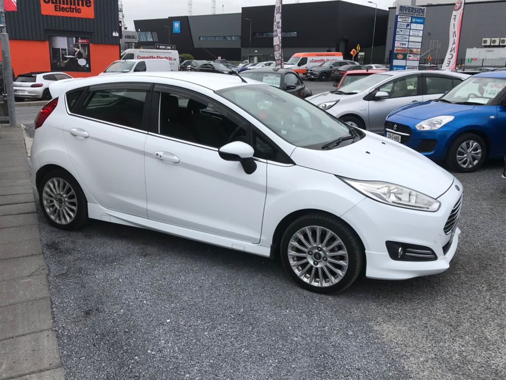2015 Ford Fiesta