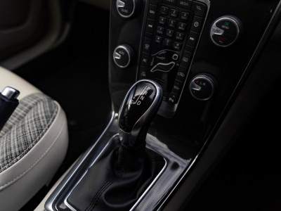 2016 Volvo V40