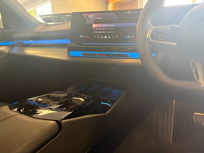 2025 BMW 530
