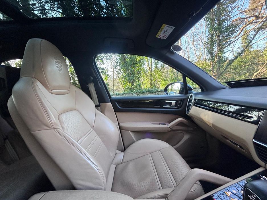 2023 Porsche Cayenne