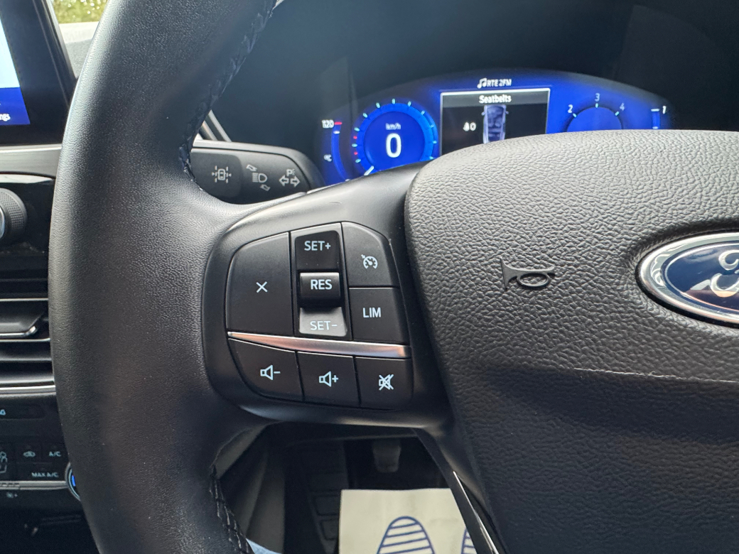 2022 Ford Kuga