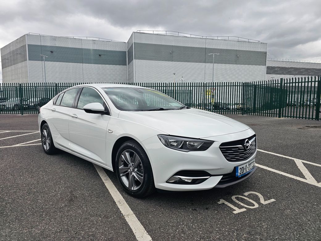 2020 Opel Insignia