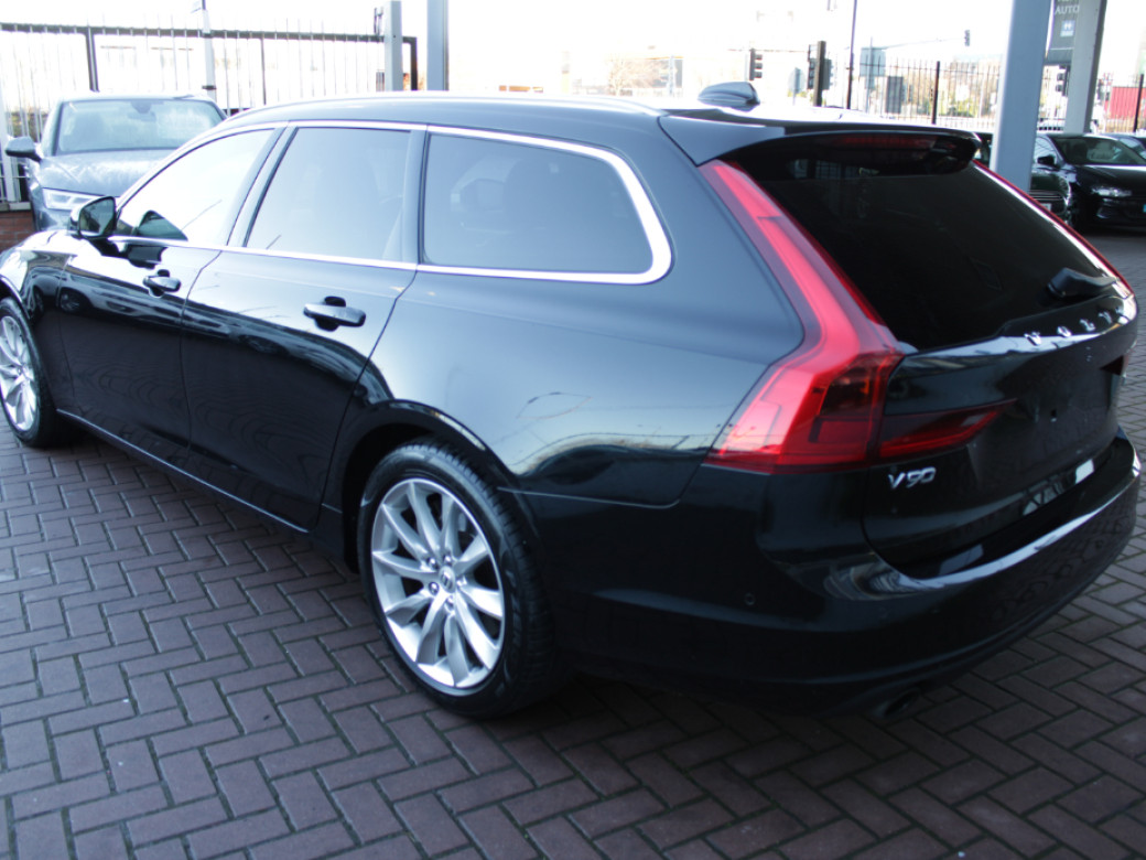 2018 Volvo V90
