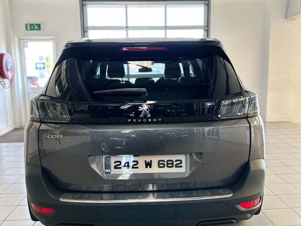 2024 Peugeot 5008