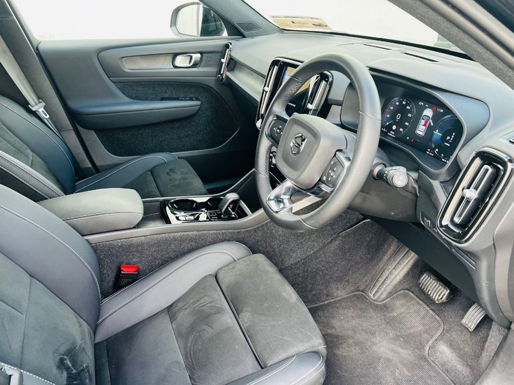 2022 Volvo XC40
