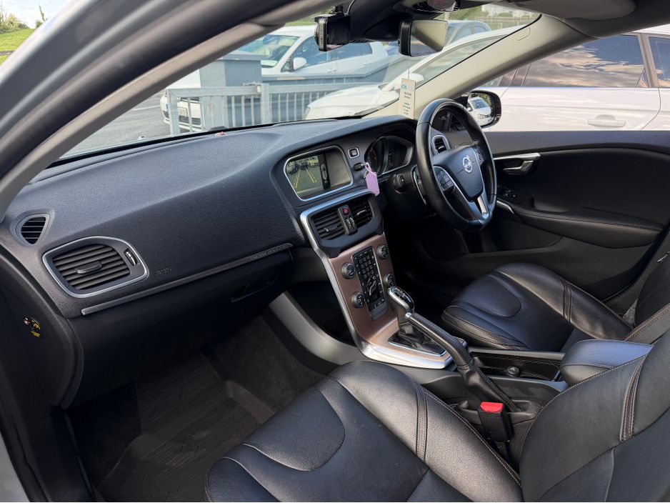 2016 Volvo V40