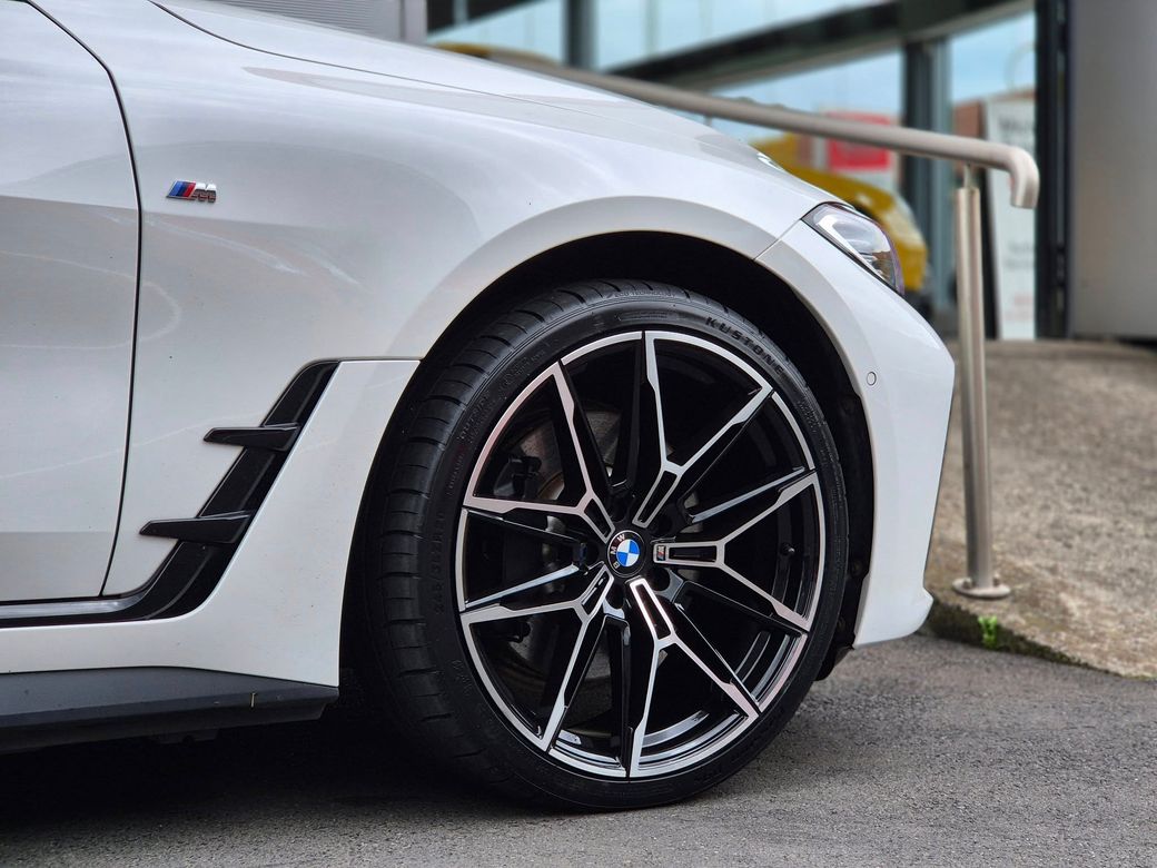 2022 BMW i4