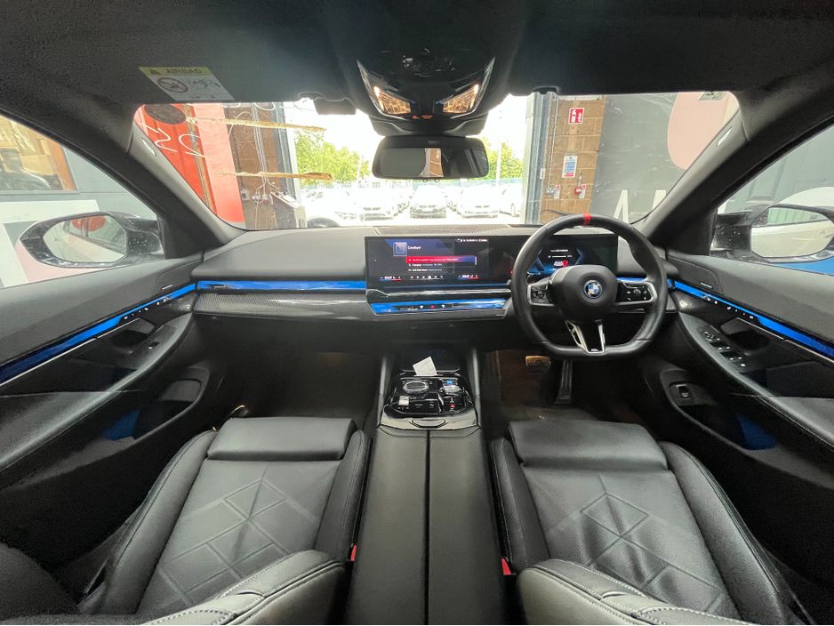 2025 BMW i5