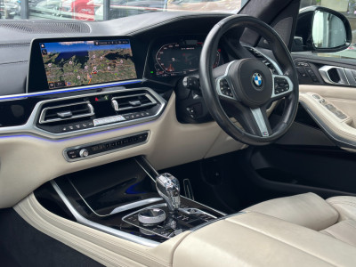 2021 BMW X7
