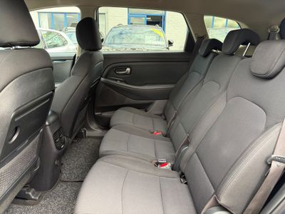 2016 Kia Carens