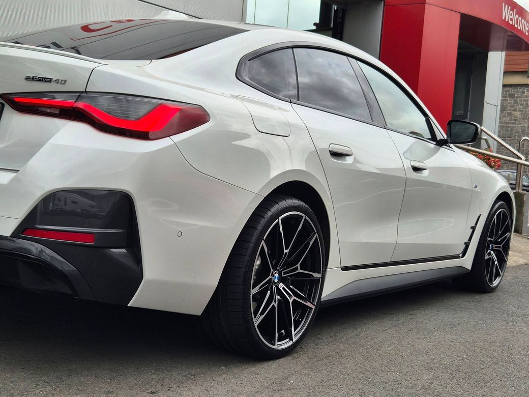 2022 BMW i4