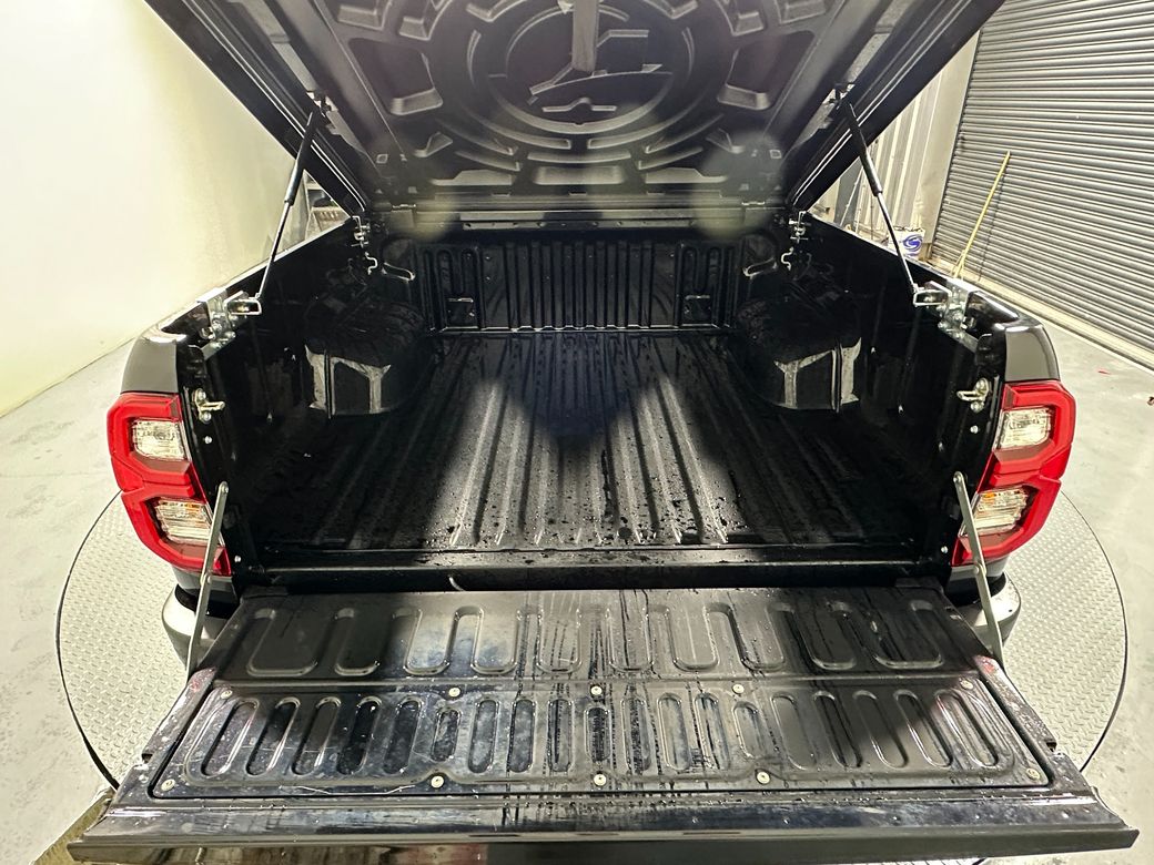 2024 Toyota Hilux