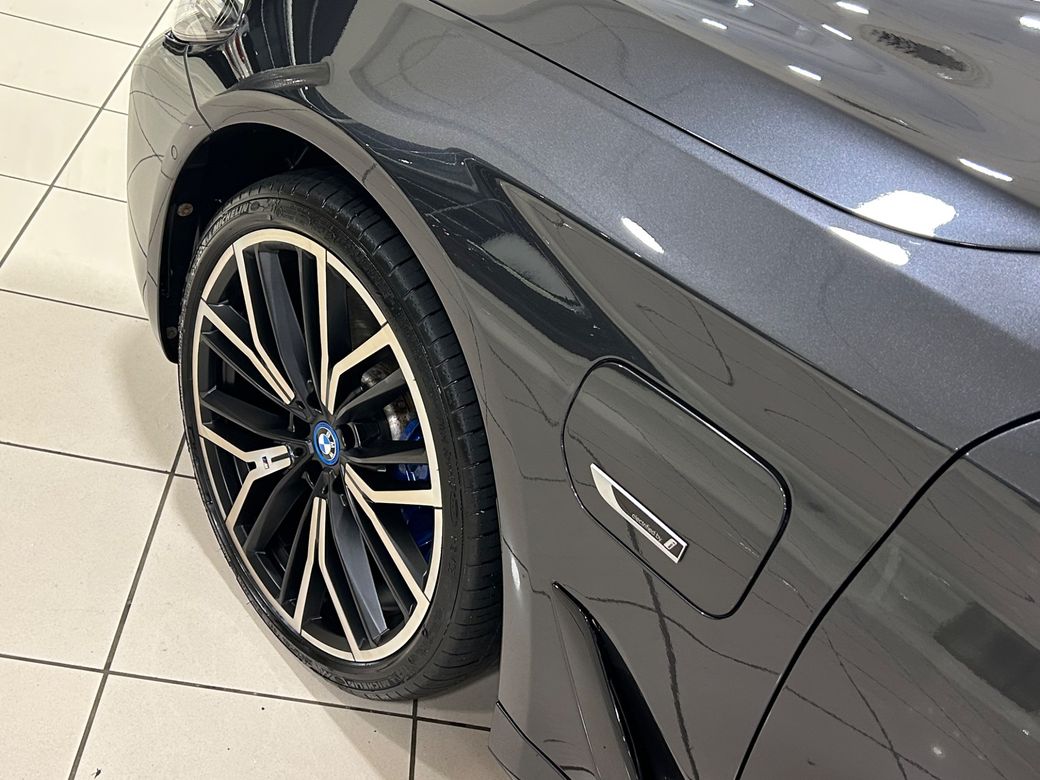 2021 BMW 5 Series