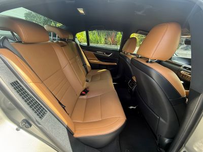 2017 Lexus GS 300H