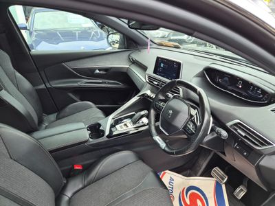 2020 Peugeot 5008