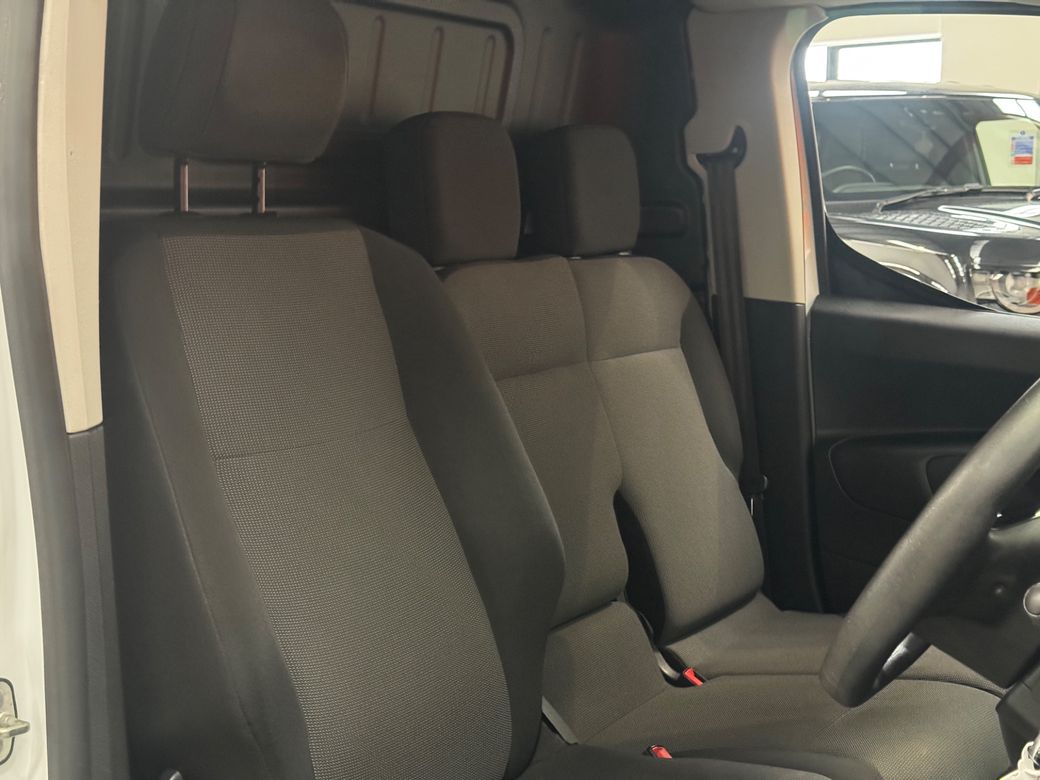 2020 Peugeot Partner