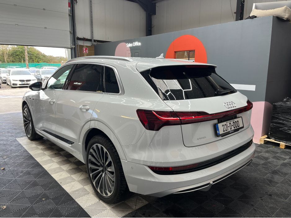 2022 Audi e-tron