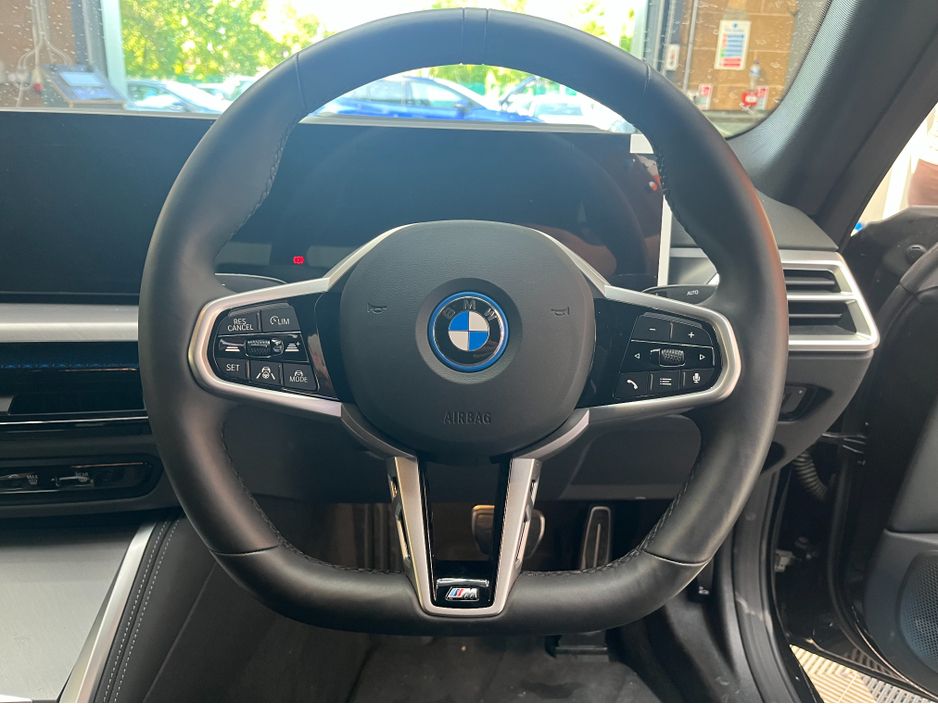 2025 BMW i4