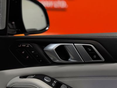 2023 BMW X7