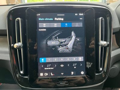 2022 Volvo XC40
