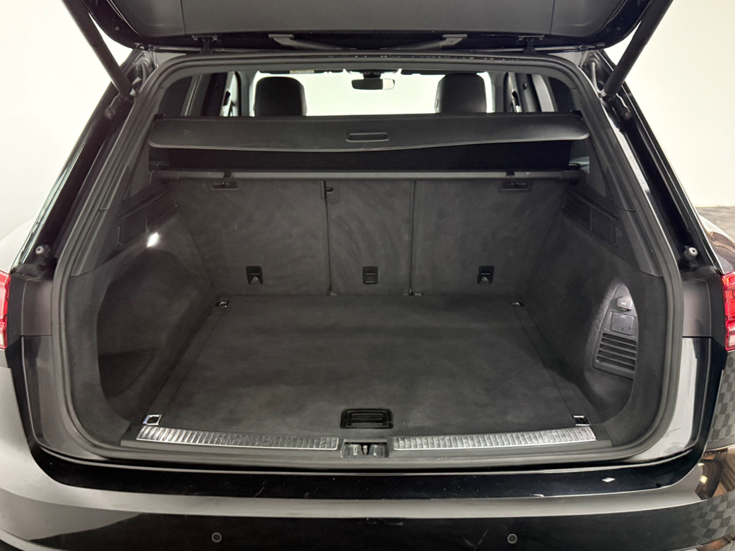 2019 Volkswagen Touareg