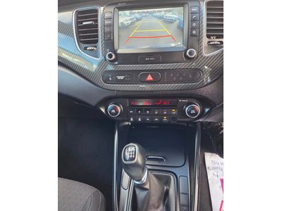 2017 Kia Carens