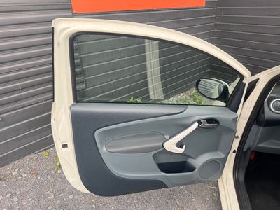 2012 Ford Ka