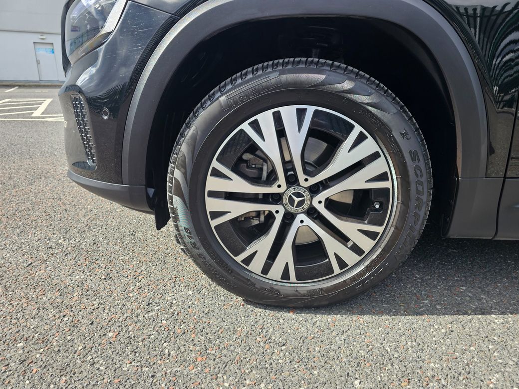 2025 Mercedes-Benz GLB Class