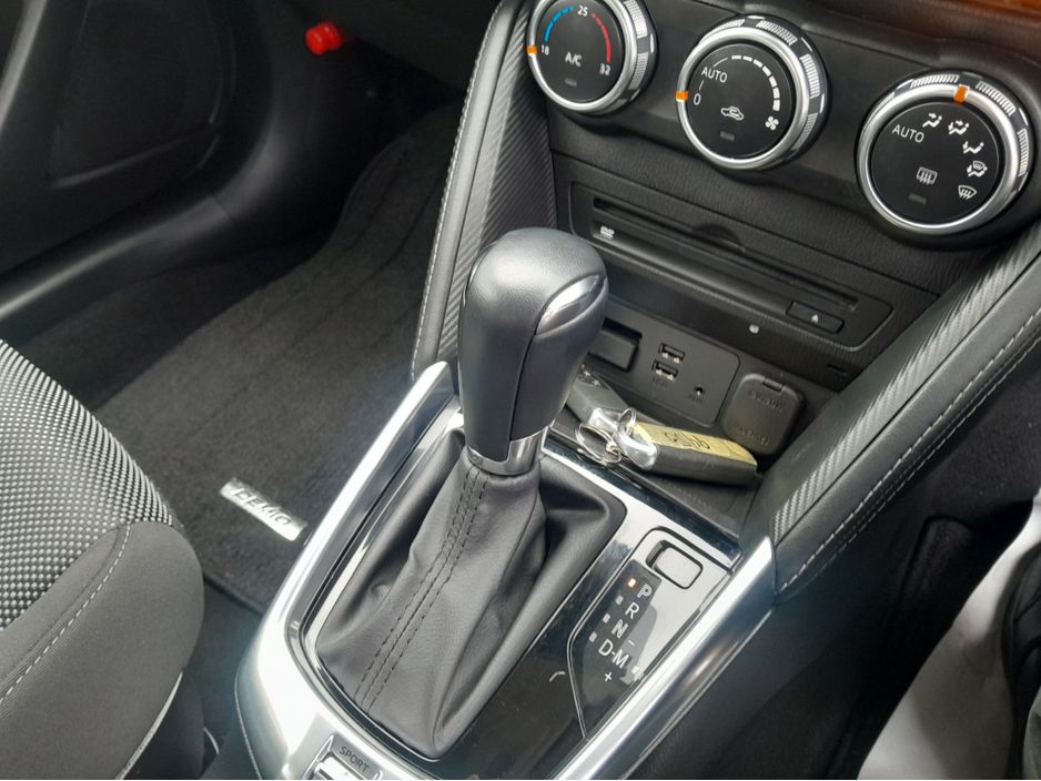 2017 Mazda Demio