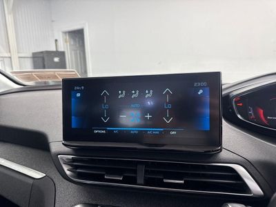 2022 Peugeot 5008