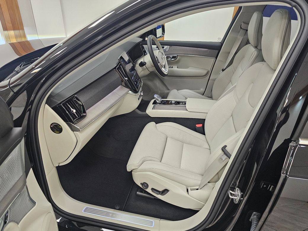 2025 Volvo XC90