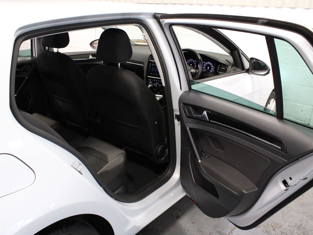 2018 Volkswagen Golf