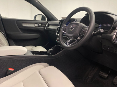 2026 Volvo EX40