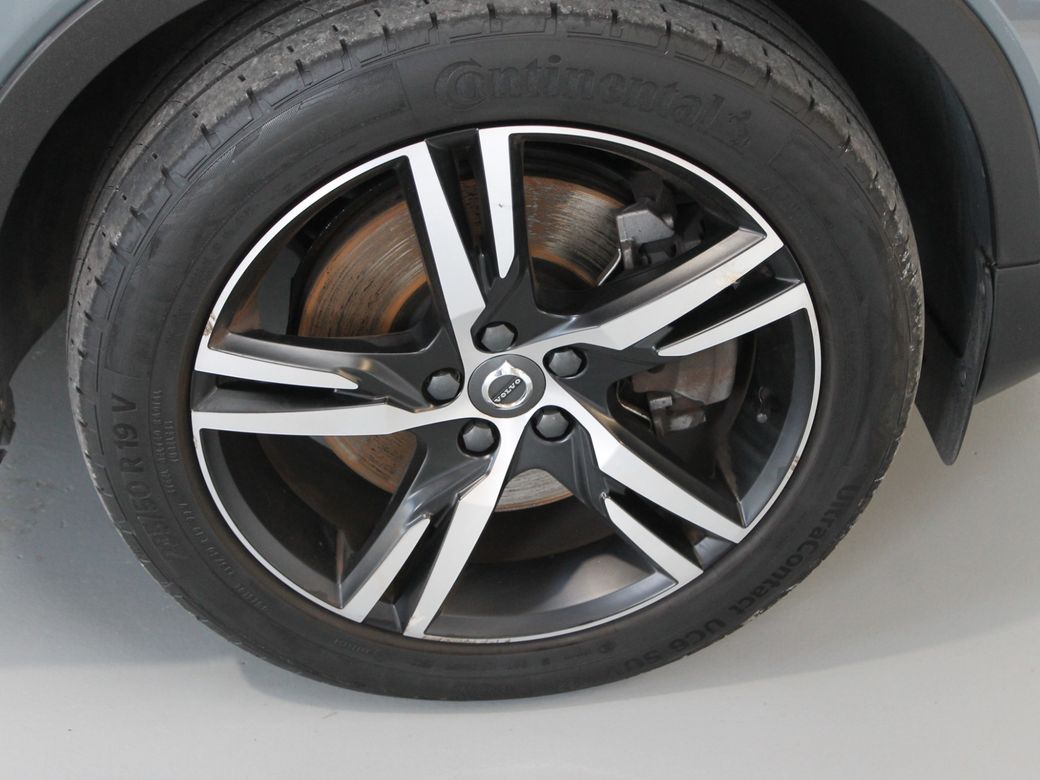 2021 Volvo XC40